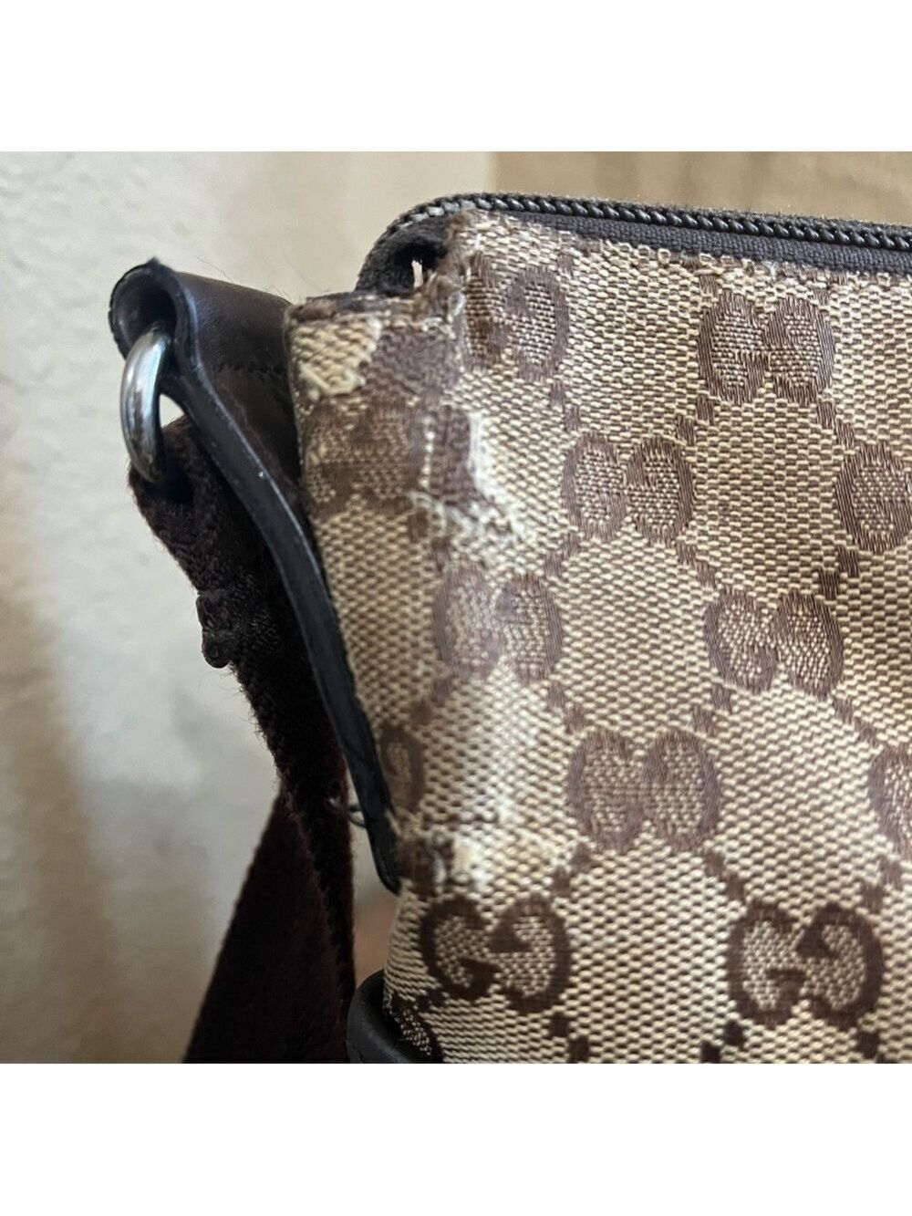 GUCCI MONOGRAM BROWN MESSENGER SLING BAG - Picture 5 of 16